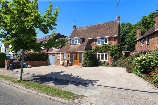6 bedroom detached house for sale