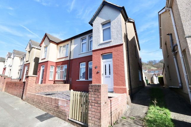 Mill Road, Pontllanfraith, NP12 3 bed semi