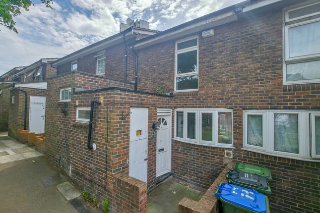 Swetenham Walk, Plumstead, SE18 3 bed terraced house for sale