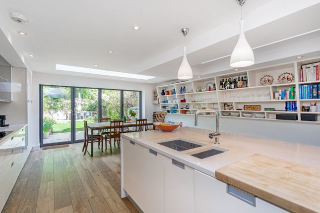 5 bedroom town house for sale