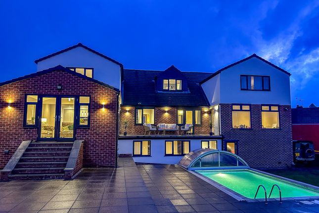 5 bedroom detached house for sale