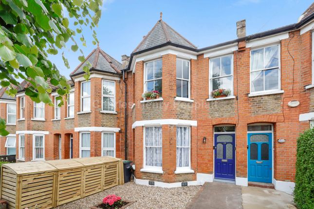 Beech Road, London, N11 2 bed apartment for sale