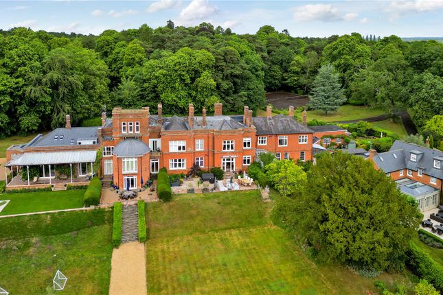Church Road, Farley Hill RG7 3 bed apartment for sale