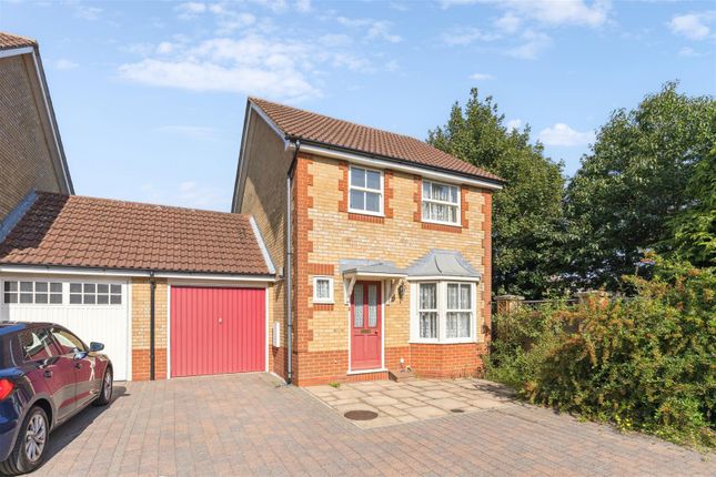Doncaster Close, Stevenage SG1 3 bed detached house for sale