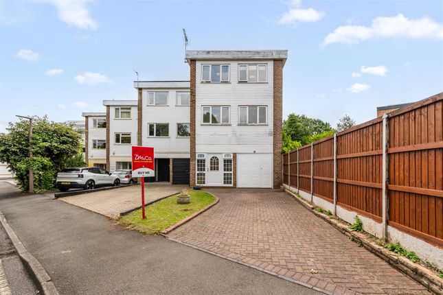 Oakland Close, Solihull 4 bed end of terrace house for sale