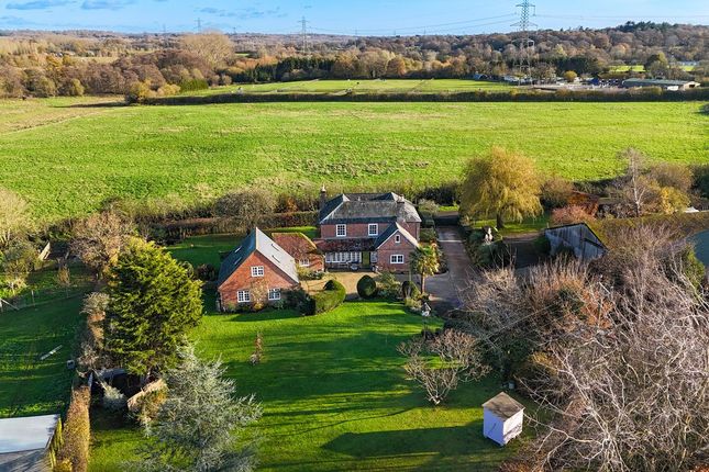 Foxes Lane, Romsey SO51 4 bed detached house for sale