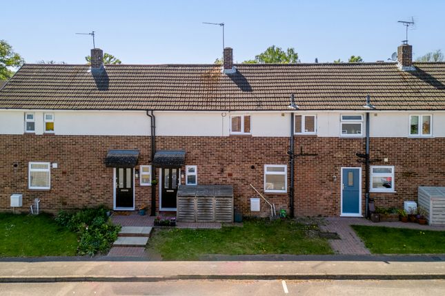 Woodcock Avenue, High Wycombe HP14 2 bed terraced house for sale