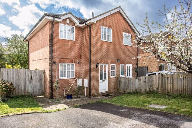 2 bedroom semi-detached house for sale