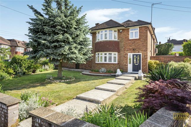 Belmont Avenue, Cockfosters, EN4 4 bed detached house for sale