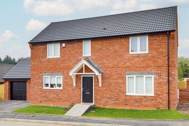 Meadowcroft Gardens, Nottingham NG15 4 bed detached house for sale