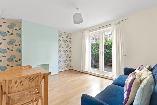 2 bed maisonette