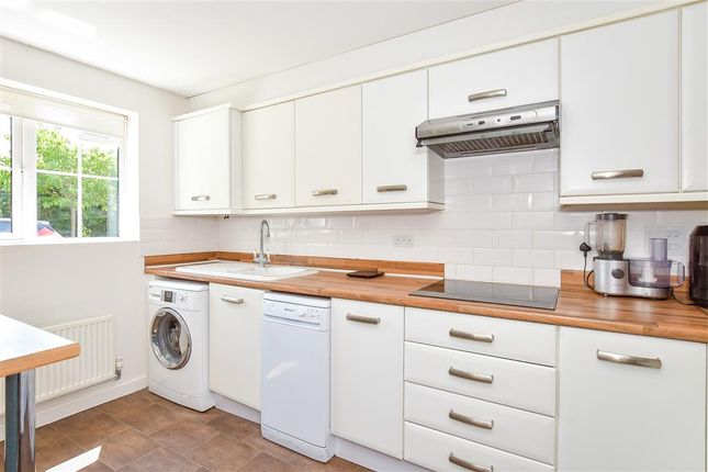 Wood Hill Way, Bognor Regis, West Sussex 3 bed semi
