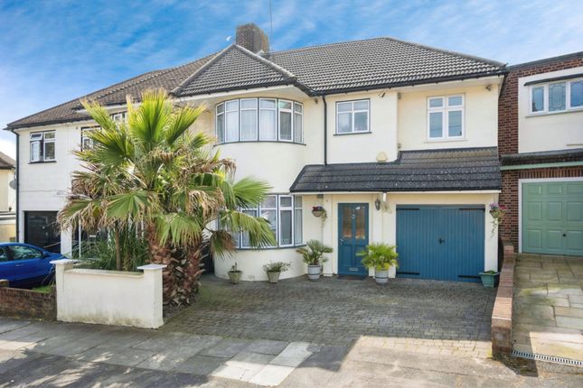 5 bedroom semi-detached house for sale