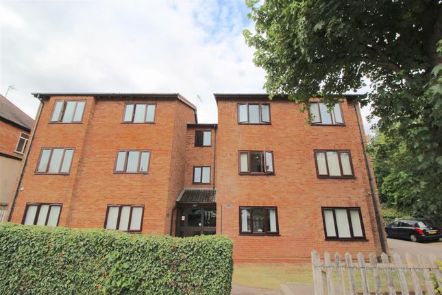 Studio flat for sale