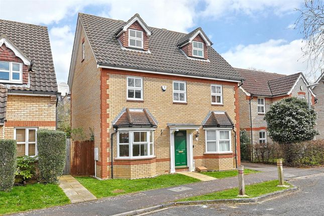 Woodhead Drive, Cambridge CB4 5 bed detached house for sale
