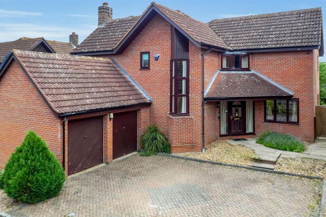 4 bed detached house for sale