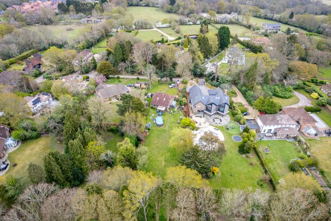 Sandhill Lane, Crawley Down, RH10 3 bed detached house for sale