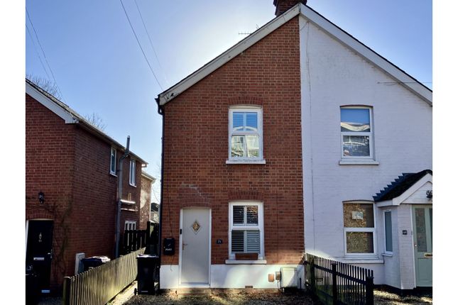 2 bedroom semi-detached house for sale