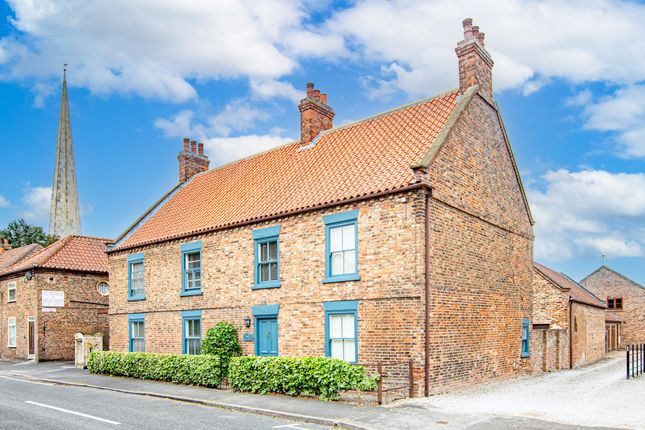 Selby YO8 6 bed detached house for sale