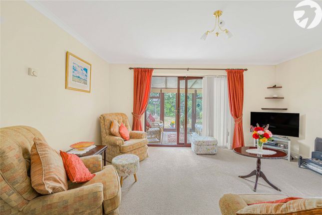St. James Lane, Greenhithe, Kent, DA9 3 bed bungalow for sale