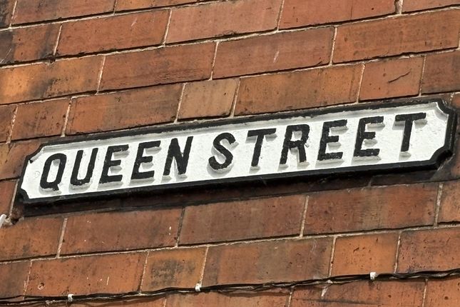 Queen Street, Retford, DN22 5 bed end of terrace house for sale