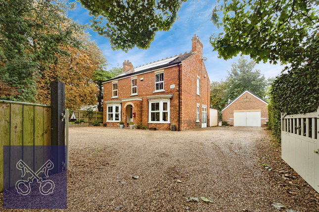 5 bed detached house
