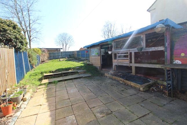 Featherby Road, Gillingham, Kent, ME8 3 bed semi