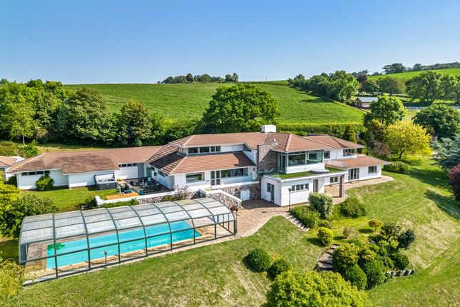Clanage Cross, Bishopsteignton 6 bed equestrian property for sale