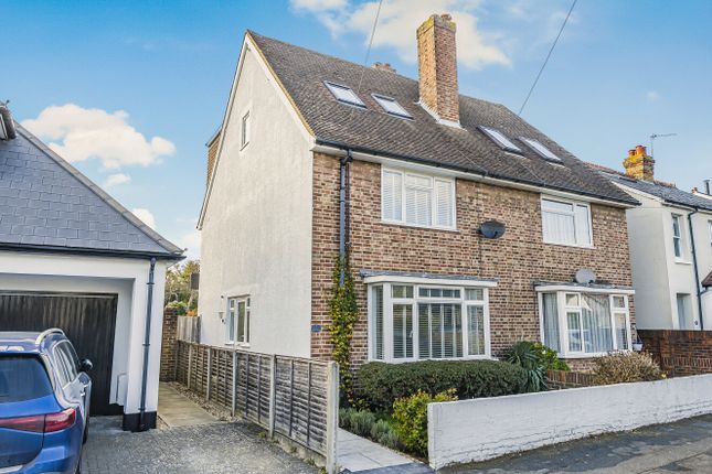 5 bedroom semi-detached house for sale