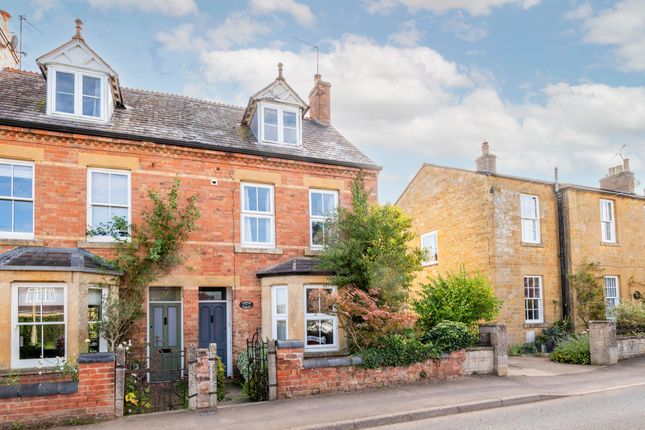 4 bedroom end of terrace house for sale