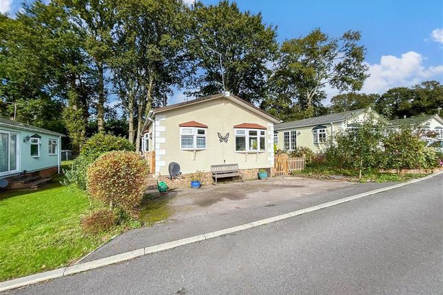 Emms Lane, Brooks Green, Horsham... 2 bed park home for sale
