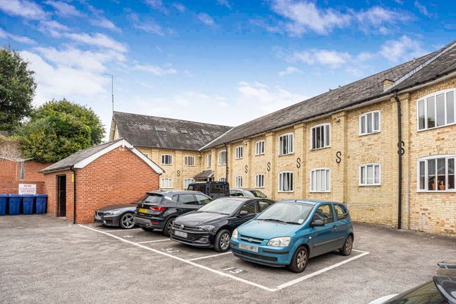 Station Road, Sawbridgeworth CM21 1 bed flat for sale