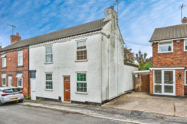 2 bedroom semi-detached house for sale
