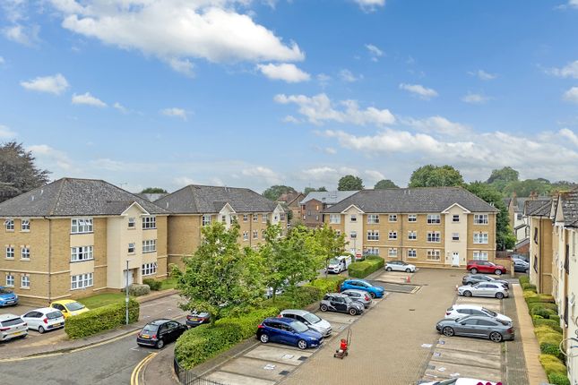 Stapleford Close, Chelmsford, CM2 1 bed flat for sale