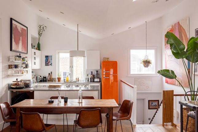 Faraday Road, London, W10 3 bed apartment for sale