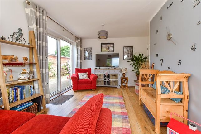 Orchard Glade, Headcorn, Kent 3 bed detached bungalow for sale