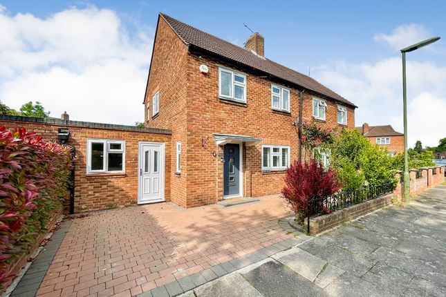 2 bedroom semi-detached house for sale