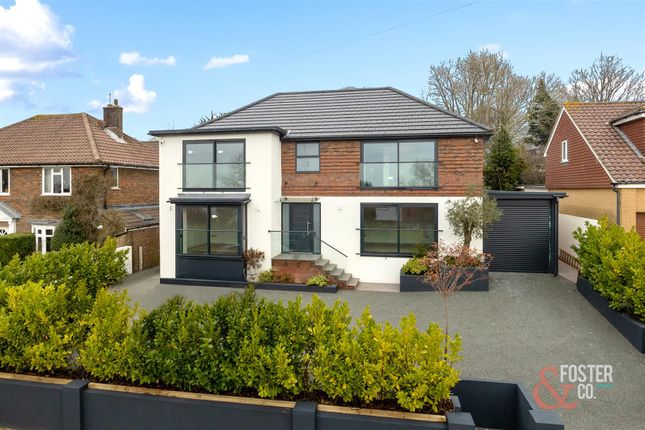 6 bedroom detached house for sale