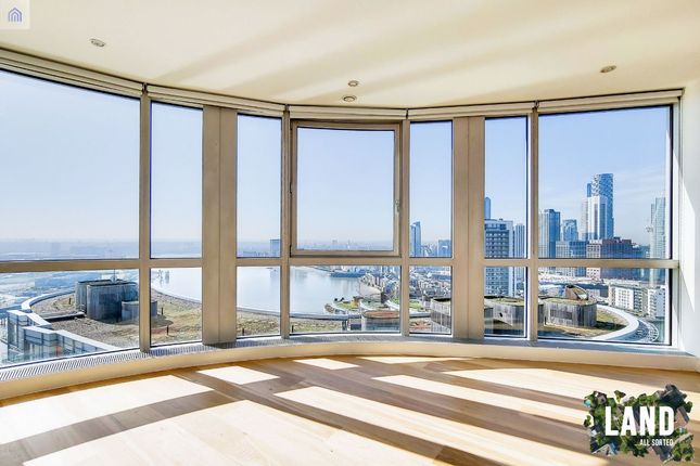 4 Fairmont Avenue, Canary Wharf E14 1 bed flat for sale