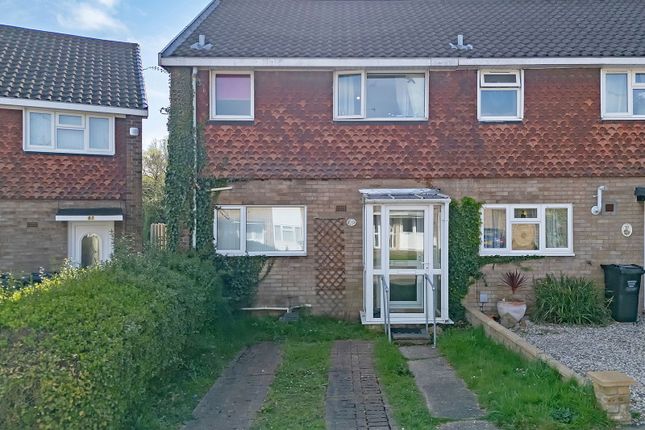 Rantree Fold, Basildon, SS16 2 bed end of terrace house for sale
