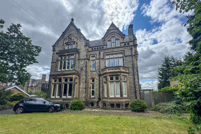Park Drive South, Huddersfield HD1 2 bed apartment for sale