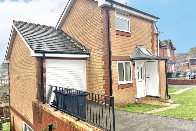 Louville Close, Goodrington, Paignton 3 bed semi