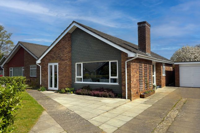 7 Blewfield, Busbridge, Godalming 3 bed detached bungalow for sale