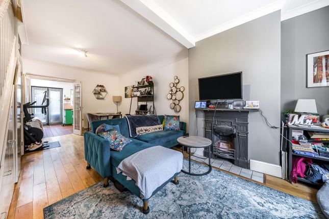Sandilands Road, Fulham, London, SW6 2 bed terraced house for sale