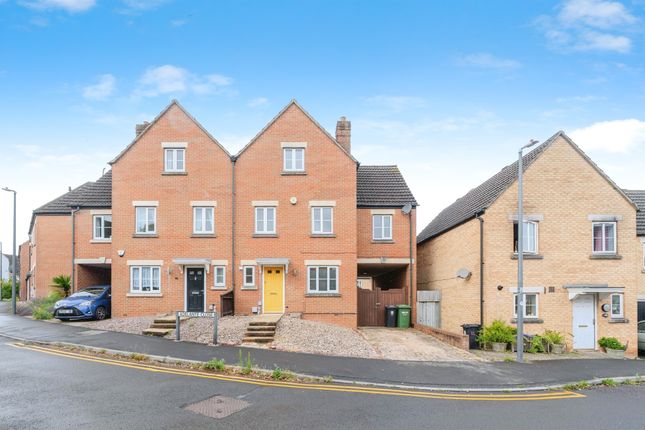 4 bedroom town house for sale