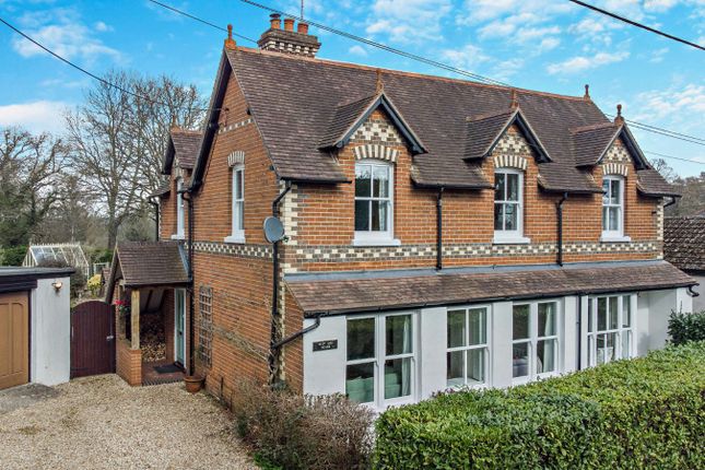 Tutts Clump, Berkshire 4 bed detached house for sale