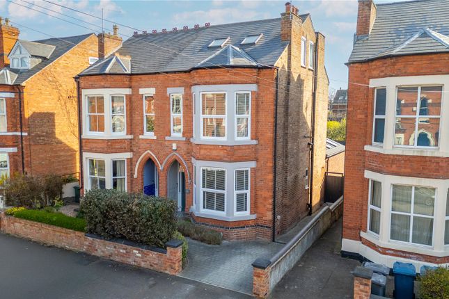 5 bed semi-detached house