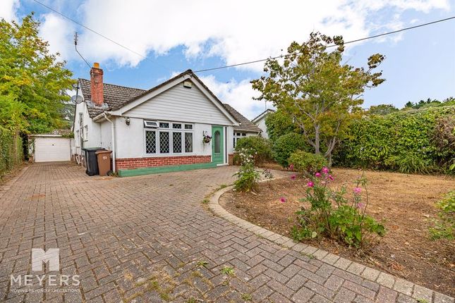Oakhurst Road, Ferndown BH22 3 bed bungalow for sale