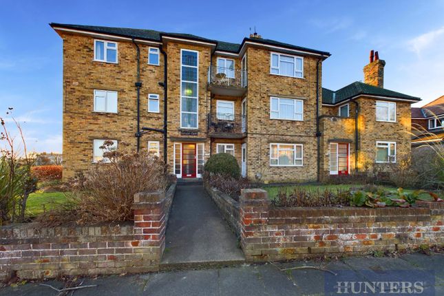 Givendale Road, Scarborough 2 bed apartment for sale