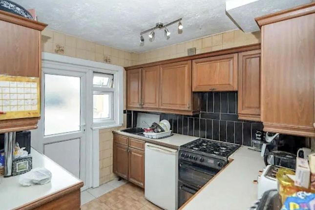 3 bed terraced house